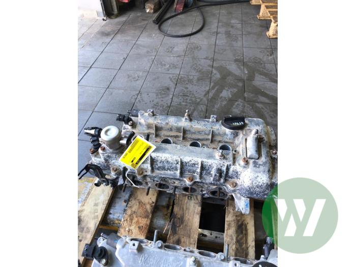 Używane Glowica cylindra Kia Sportage (QL) 1.6 GDI 132 16V 4x2 Cena € 576,45 Procedura marży oferowane przez Wessel Parts & Service B.V.