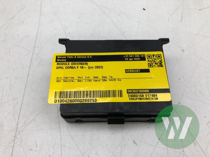 Używane Modul (rózne) Opel Corsa F (UB/UH/UP) 1.2 12V 75 Cena € 30,45 Procedura marży oferowane przez Wessel Parts & Service B.V.