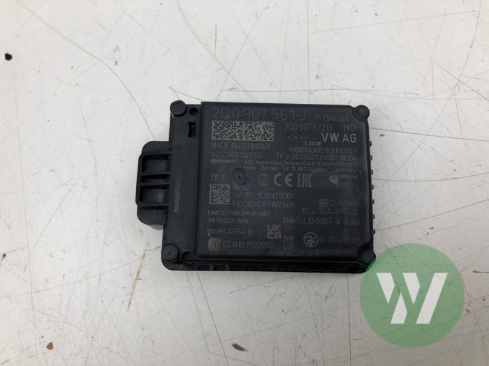 Begagnade Radarsensor Skoda Karoq 1.5 TSI 16V Pris € 131,25 Marginaltabell erbjuds av Wessel Parts & Service B.V.