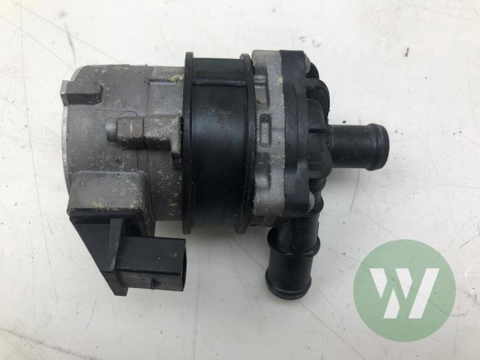 Begagnade Vattenpump GWM WEY 05 Pris € 131,25 Marginaltabell erbjuds av Wessel Parts & Service B.V.