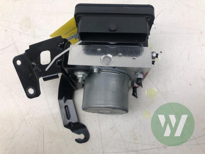 Gebrauchte ABS Pumpe GWM WEY 05 Preis € 366,45 Margenregelung angeboten von Wessel Parts & Service B.V.