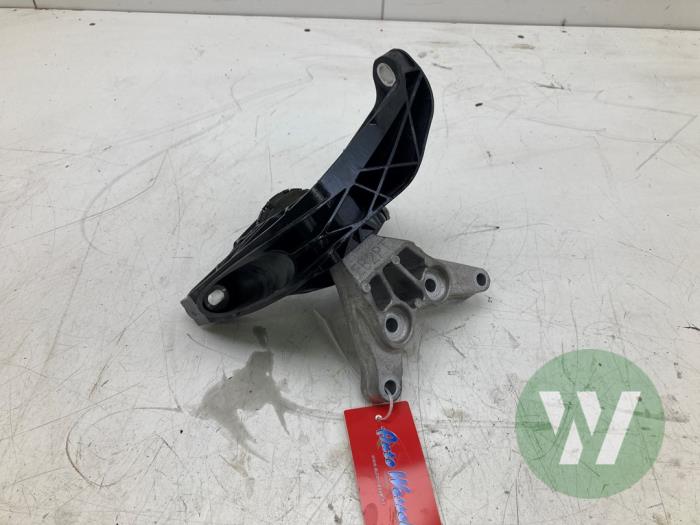 Gebrauchte Motorlager Opel Astra L (F3/FB/FM/FP) 1.2 Turbo 130 12V Preis € 40,95 Margenregelung angeboten von Wessel Parts & Service B.V.