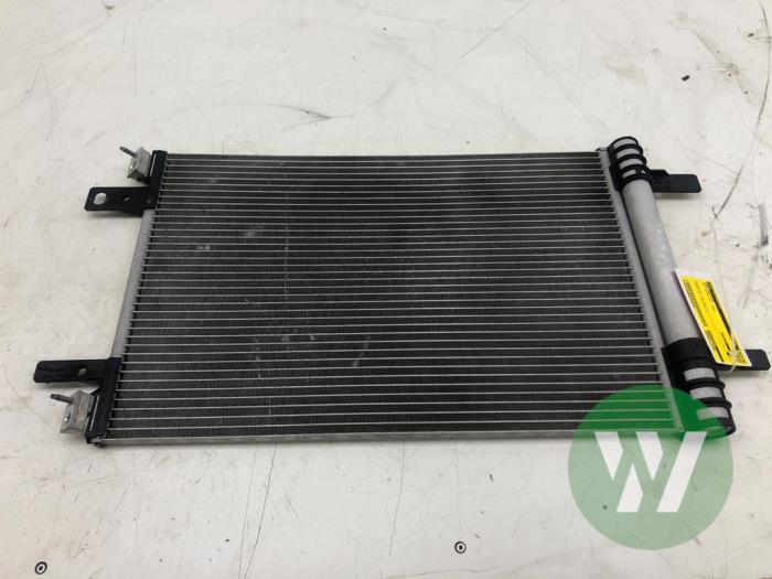 Usagé Radiateur clim Opel Astra L Sports Tourer (F4/FC/FN/FR) 1.2 Turbo 130 12V Prix € 72,45 Règlement à la marge proposé par Wessel Parts & Service B.V.