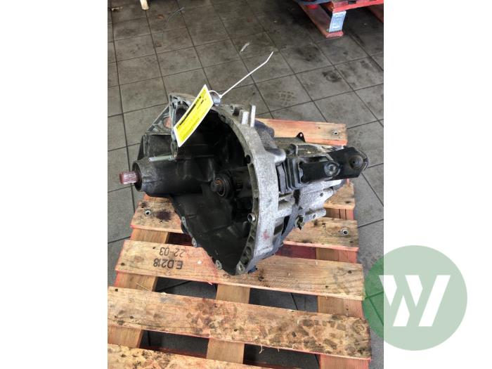 Begagnade Växellåda Renault Scenic Pris på förfrågan erbjuds av Wessel Parts & Service B.V.