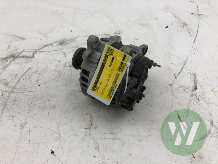 Begagnade Dynamo Volkswagen Passat (3G2) 2.0 TDI 16V 150 Pris € 72,45 Marginaltabell erbjuds av Wessel Parts & Service B.V.