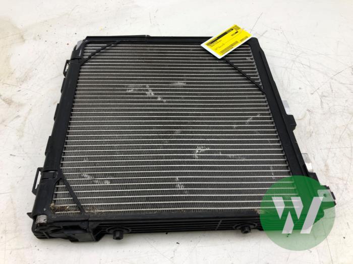 Usagé Radiateur clim Porsche Taycan (Y1A) 4S Performance Prix € 366,45 Règlement à la marge proposé par Wessel Parts & Service B.V.