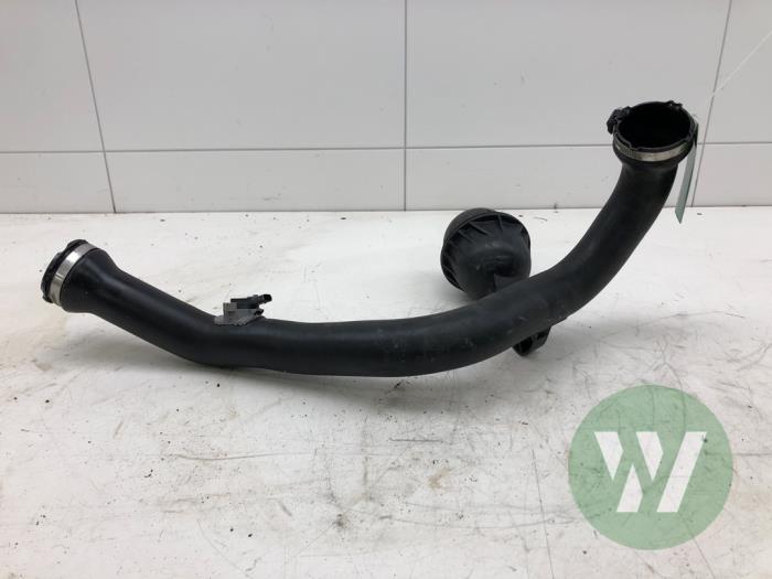 Gebrauchte Intercooler Rohr Audi A4 Allroad Quattro (B9) Preis € 40,95 Margenregelung angeboten von Wessel Parts & Service B.V.