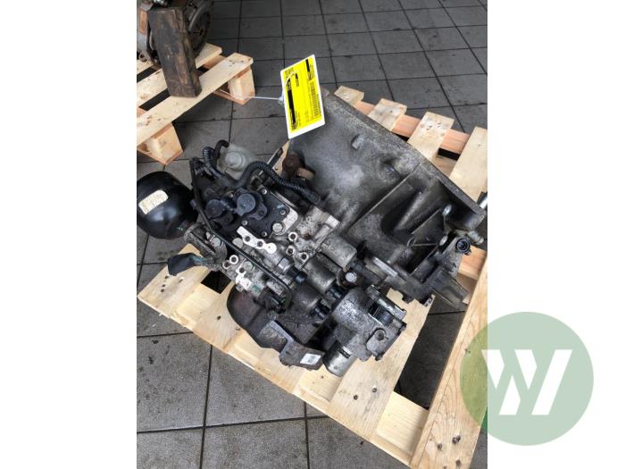 Begagnade Växellåda Fiat 500C (312) Pris € 576,45 Marginaltabell erbjuds av Wessel Parts & Service B.V.