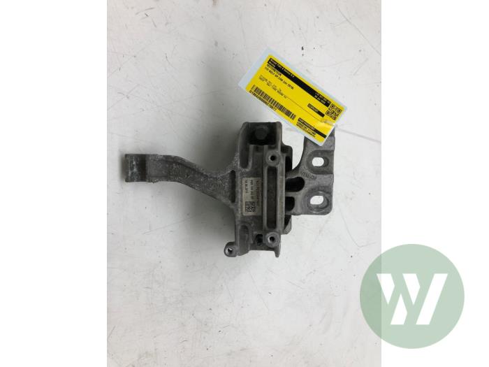 Used Engine mount Volkswagen Golf Sportsvan (AUVS) 1.5 TSI Evo BlueMotion 16V Price € 36,75 Margin scheme offered by Wessel Parts & Service B.V.