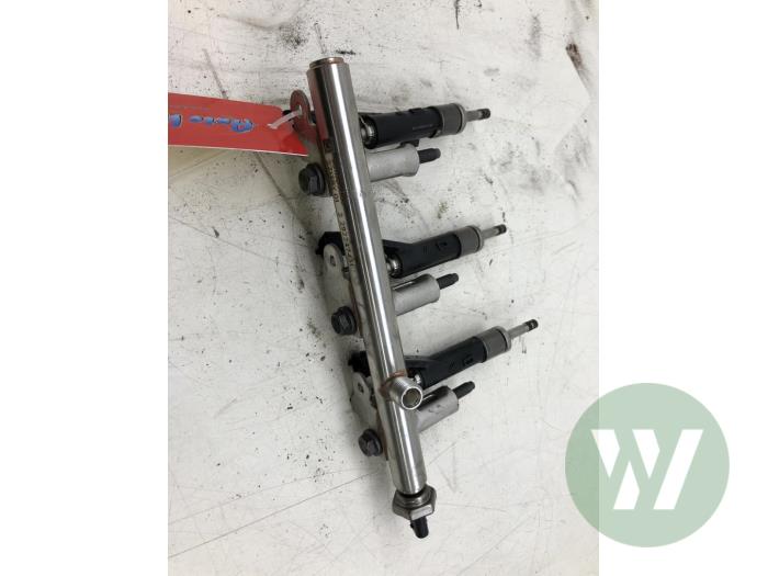 Usagé Système d'injection Opel Corsa F (UB/UH/UP) 1.2 Turbo 12V 100 Prix € 51,45 Règlement à la marge proposé par Wessel Parts & Service B.V.