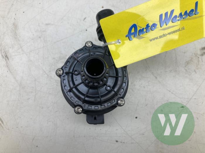 Begagnade Vattenpump Toyota ProAce Max Pris € 82,95 Marginaltabell erbjuds av Wessel Parts & Service B.V.