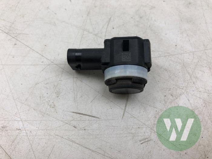 Usados Sensor PDC BMW X1 (U11) xDrive 30e 1.5 TwinPower Turbo 12V Precio € 30,45 Norma de margen ofrecido por Wessel Parts & Service B.V.