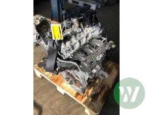 Motor van een Opel Astra L Sports Tourer (F4/FC/FN/FR) 1.2 Turbo 130 12V 2024
