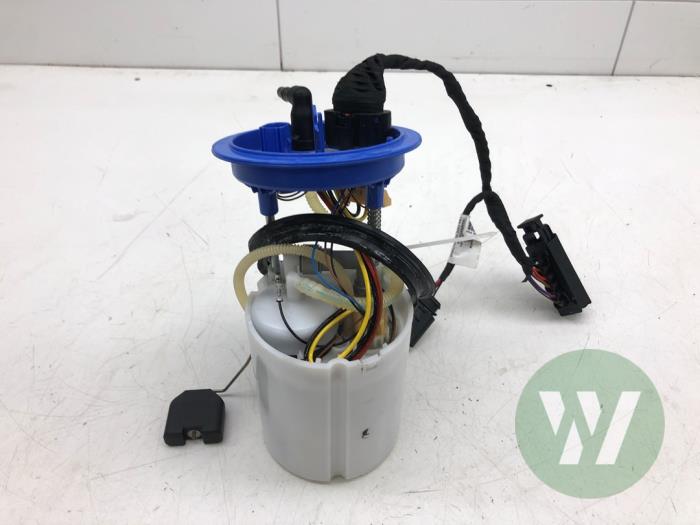 Usagé Pompe à carburant Audi S3 Limousine (GYL) Prix € 131,25 Règlement à la marge proposé par Wessel Parts & Service B.V.