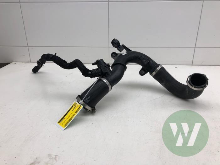 Usagé Tube intercooler Audi S3 Limousine (GYL) Prix € 156,45 Règlement à la marge proposé par Wessel Parts & Service B.V.