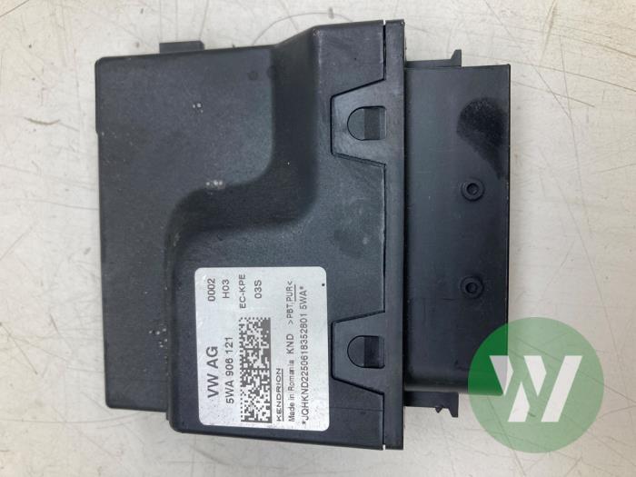 Usagé Module pompe carburant Audi S3 Limousine (GYL) Prix € 51,45 Règlement à la marge proposé par Wessel Parts & Service B.V.