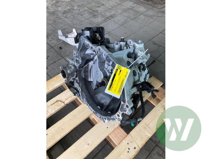 Getriebe Opel Corsa F (UB/UH/UP), 2019 1.2 Turbo 12V 100, Fließheck, 4-tr, Benzin, 1.199cc, 74kW (101pk), FWD, F12XHL; EB2ADTD, 2019-07 (Gebraucht)