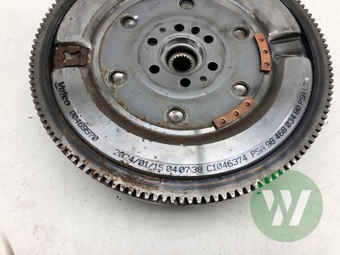 Gebrauchte Schwungrad Opel Corsa F (UB/UH/UP) 1.2 Turbo 12V 100 Preis € 156,45 Margenregelung angeboten von Wessel Parts & Service B.V.