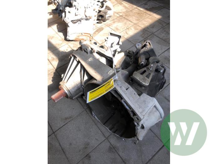 Gebrauchte Getriebe Volkswagen Transporter T6 2.0 TDI DRF Preis € 1.363,95 Margenregelung angeboten von Wessel Parts & Service B.V.