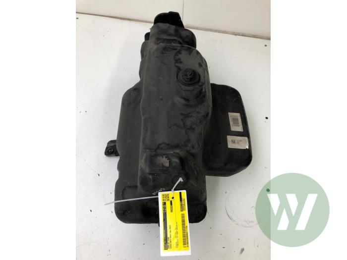 Gebrauchte Adblue Tank Iveco New Daily VI 33S16, 35C16, 35S16 Preis € 418,95 Margenregelung angeboten von Wessel Parts & Service B.V.