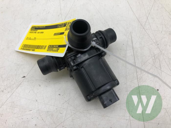 Begagnade Vattenpump Toyota ProAce Max Pris € 51,45 Marginaltabell erbjuds av Wessel Parts & Service B.V.