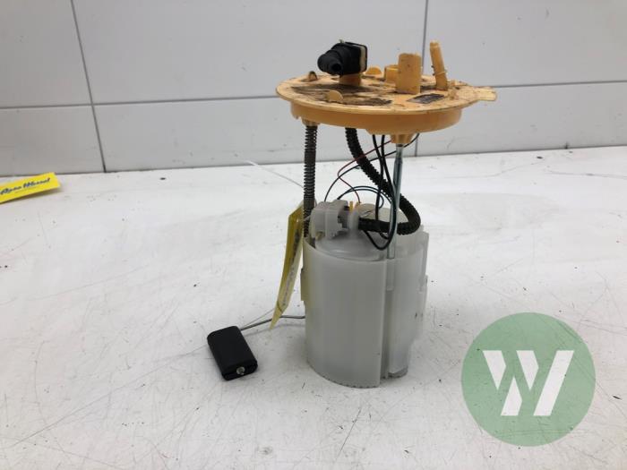 Usagé Pompe à carburant Ford Kuga III (DFK) Prix € 131,25 Règlement à la marge proposé par Wessel Parts & Service B.V.