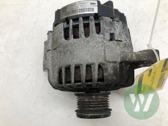 Dynamo van een Opel Astra J Sports Tourer (PD8/PE8/PF8) 2.0 CDTI 16V 160 2015