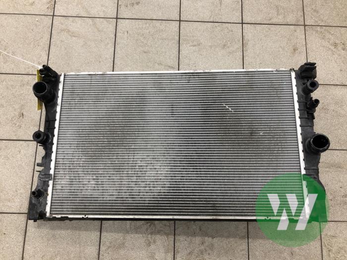 Usagé Radiateur BMW 5 serie Touring (G31) 520d xDrive 2.0 TwinPower Turbo 16V Prix € 236,25 Règlement à la marge proposé par Wessel Parts & Service B.V.