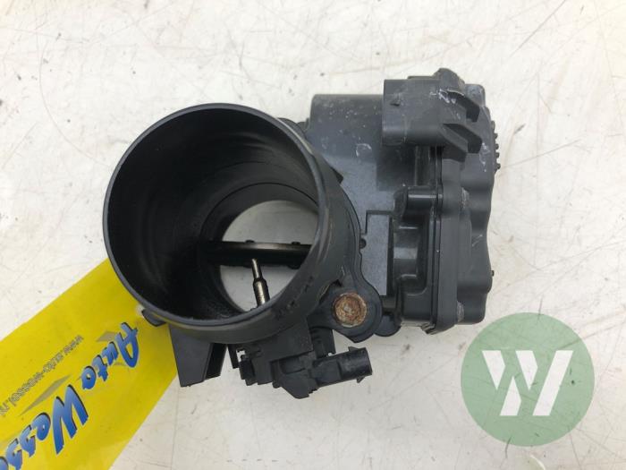 Usagé Boitier papillon BMW 5 serie Touring (G31) 520d xDrive 2.0 TwinPower Turbo 16V Prix € 40,95 Règlement à la marge proposé par Wessel Parts & Service B.V.