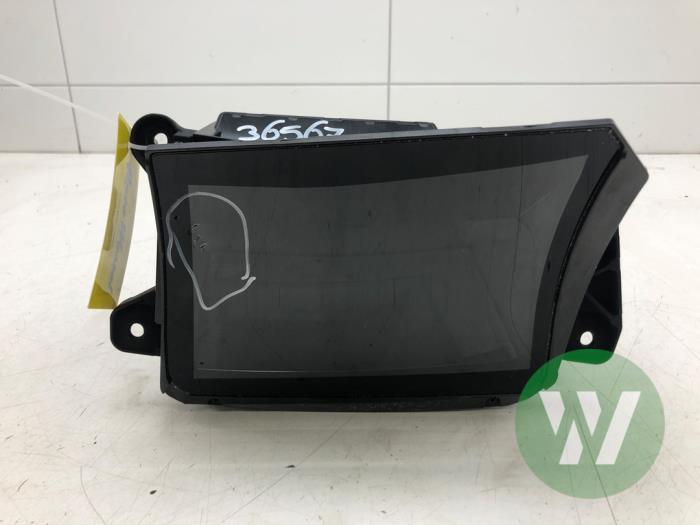Gebrauchte Frontscheibenanzeige BMW 5 serie Touring (G31) 520d xDrive 2.0 TwinPower Turbo 16V Preis auf Anfrage angeboten von Wessel Parts & Service B.V.