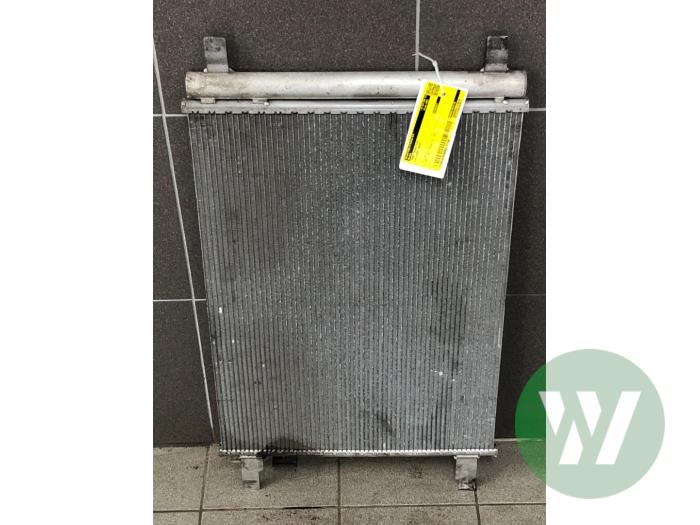 Usagé Radiateur clim Volkswagen Caddy Cargo V (SBA/SBH) 1.5 TGI Prix € 72,45 Règlement à la marge proposé par Wessel Parts & Service B.V.