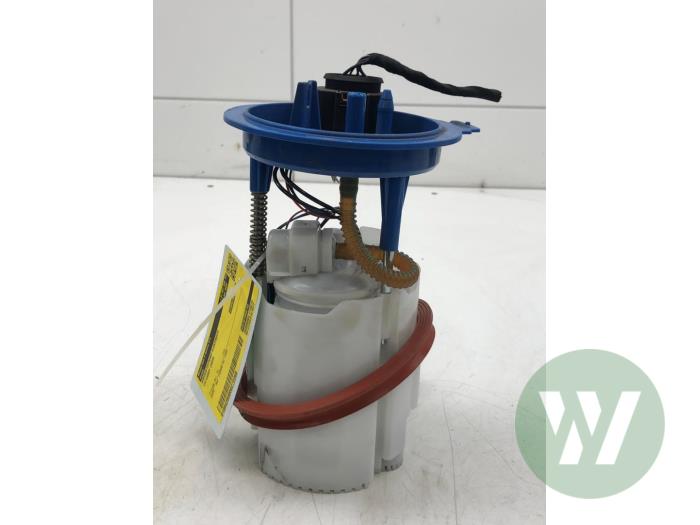 Usagé Pompe à carburant Volkswagen Caddy Cargo V (SBA/SBH) 1.5 TGI Prix € 208,95 Règlement à la marge proposé par Wessel Parts & Service B.V.