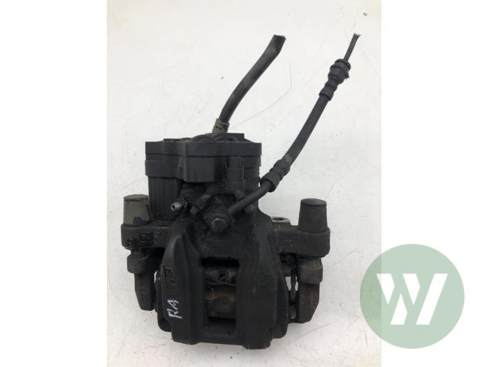 Gebrauchte Bremszange rechts hinten Volkswagen Caddy Cargo V (SBA/SBH) 1.5 TGI Preis € 93,45 Margenregelung angeboten von Wessel Parts & Service B.V.