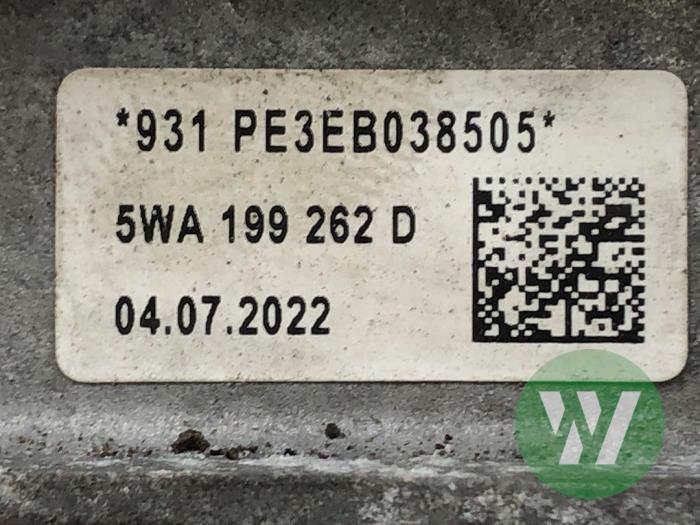 Engine mount from a Volkswagen Caddy Cargo V (SBA/SBH) 1.5 TGI 2023