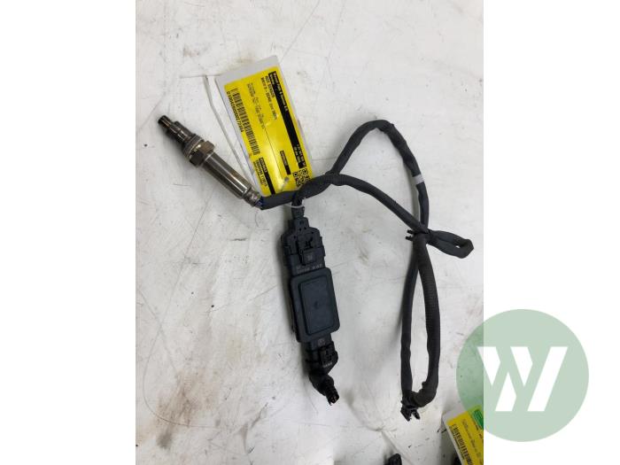 Usados Sensor Nox BMW 5 serie Touring (G31) 520d xDrive 2.0 TwinPower Turbo 16V Precio € 208,95 Norma de margen ofrecido por Wessel Parts & Service B.V.