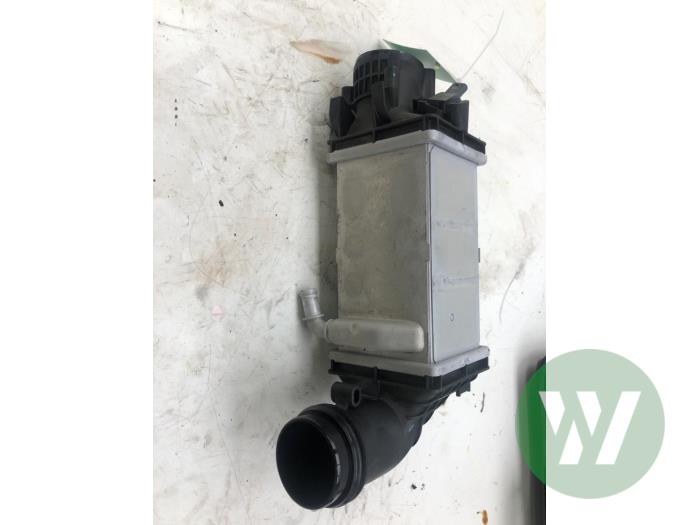 Usados Intercooler Seat Leon Sportstourer (KLF) 1.5 eTSI 16V Precio € 183,75 Norma de margen ofrecido por Wessel Parts & Service B.V.