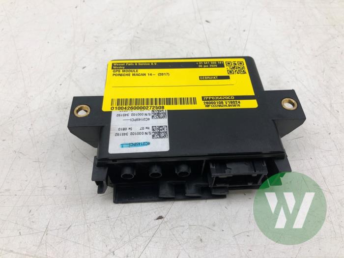 Używane Modul GPS Porsche Macan (95B) 3.0 S Diesel V6 24V Cena € 131,25 Procedura marży oferowane przez Wessel Parts & Service B.V.