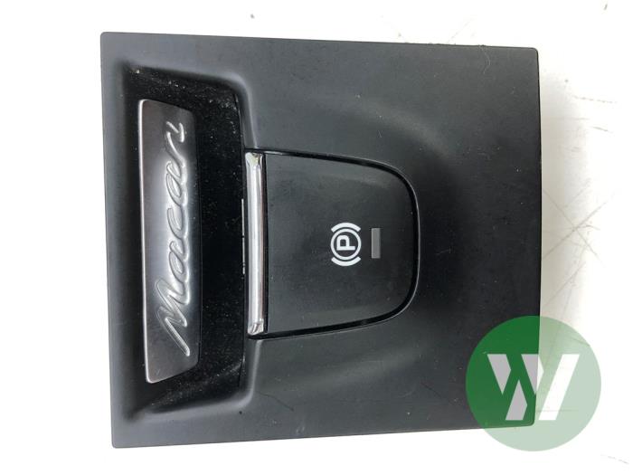 Gebrauchte Handbremse Schalter Porsche Macan (95B) 3.0 S Diesel V6 24V Preis € 30,45 Margenregelung angeboten von Wessel Parts & Service B.V.
