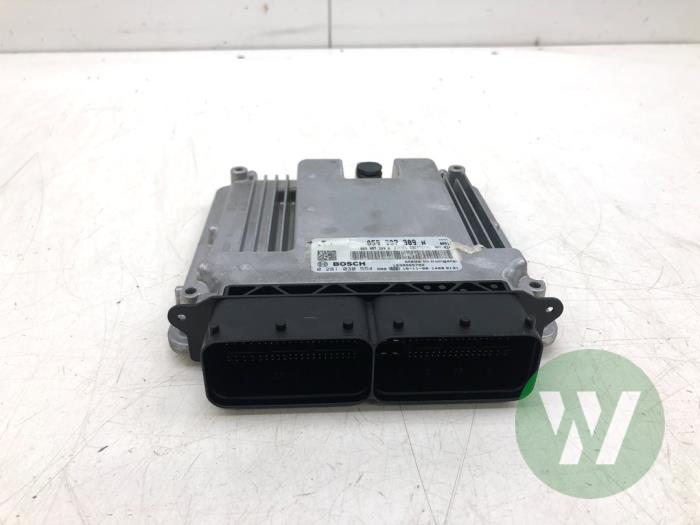 Used Engine management computer Porsche Macan (95B) 3.0 S Diesel V6 24V Price € 471,45 Margin scheme offered by Wessel Parts & Service B.V.