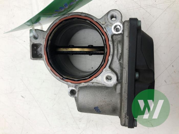 Usagé Boitier papillon Porsche Macan (95B) 3.0 S Diesel V6 24V Prix € 36,75 Règlement à la marge proposé par Wessel Parts & Service B.V.