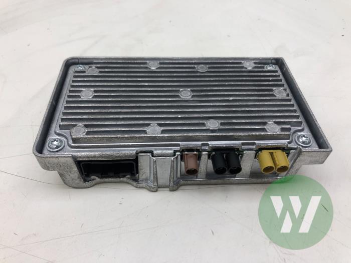 Używane Modul kamery Opel Astra L Sports Tourer (F4/FC/FN/FR) 1.2 Turbo 130 12V Cena € 131,25 Procedura marży oferowane przez Wessel Parts & Service B.V.