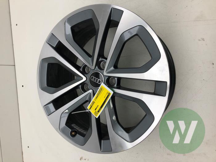 Używane Obrecz Audi S3 Limousine (GYL) Cena € 523,95 Procedura marży oferowane przez Wessel Parts & Service B.V.