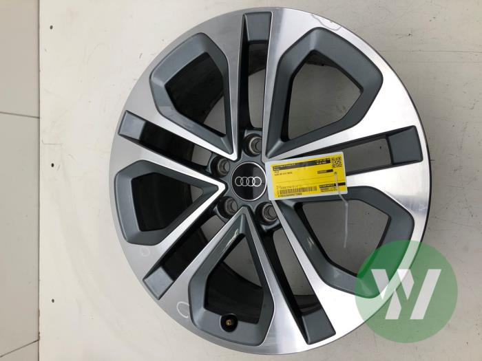 Używane Obrecz Audi S3 Limousine (GYL) Cena € 523,95 Procedura marży oferowane przez Wessel Parts & Service B.V.