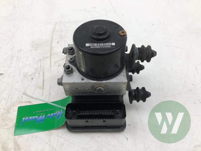 Usagé Bloc ABS Volkswagen Touran (1T1/T2) 2.0 FSI 16V Prix € 40,95 Règlement à la marge proposé par Wessel Parts & Service B.V.