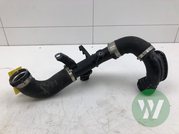 Gebrauchte Intercooler Rohr Jaguar E-Pace 2.0 P300 Turbo 16V AWD Preis € 103,95 Margenregelung angeboten von Wessel Parts & Service B.V.