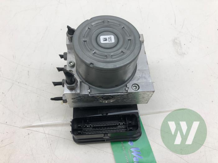 Usagé Pompe ABS Jaguar E-Pace 2.0 P300 Turbo 16V AWD Prix € 313,95 Règlement à la marge proposé par Wessel Parts & Service B.V.