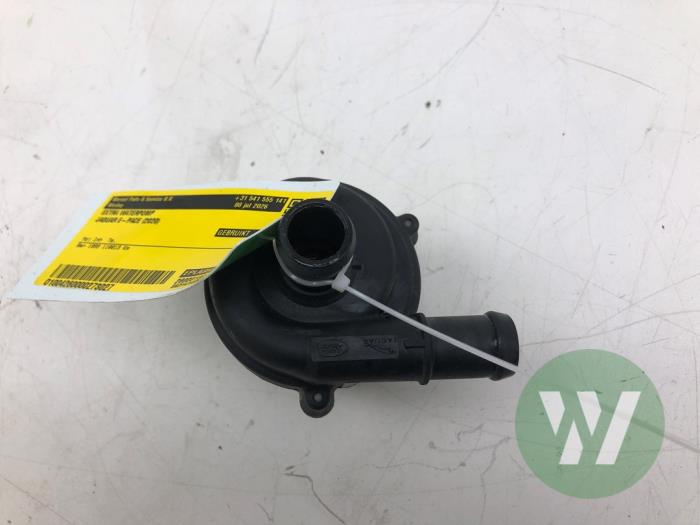 Begagnade Extra vattenpump Jaguar E-Pace 2.0 P300 Turbo 16V AWD Pris € 39,90 Marginaltabell erbjuds av Wessel Parts & Service B.V.