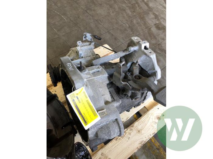 Usagé Boîte de vitesse Volkswagen Touran (1T1/T2) 2.0 FSI 16V Prix € 628,95 Règlement à la marge proposé par Wessel Parts & Service B.V.