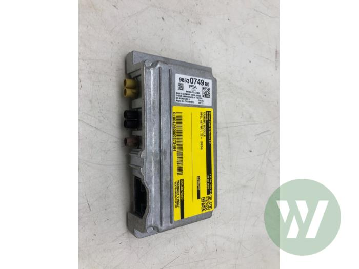 Używane Modul kamery Opel Astra L Sports Tourer (F4/FC/FN/FR) 1.2 Turbo 130 12V Cena € 131,25 Procedura marży oferowane przez Wessel Parts & Service B.V.