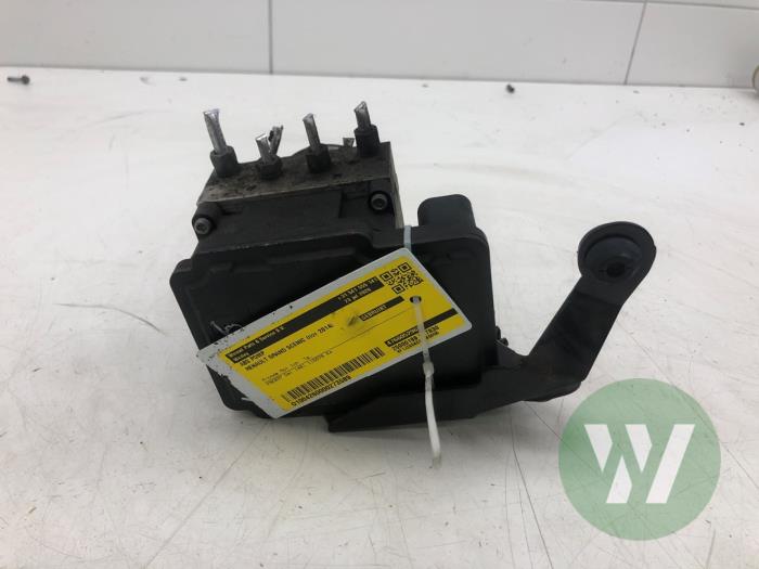 Używane Pompa ABS Renault Grand Scénic III (JZ) 1.5 dCi 110 Cena € 93,45 Procedura marży oferowane przez Wessel Parts & Service B.V.